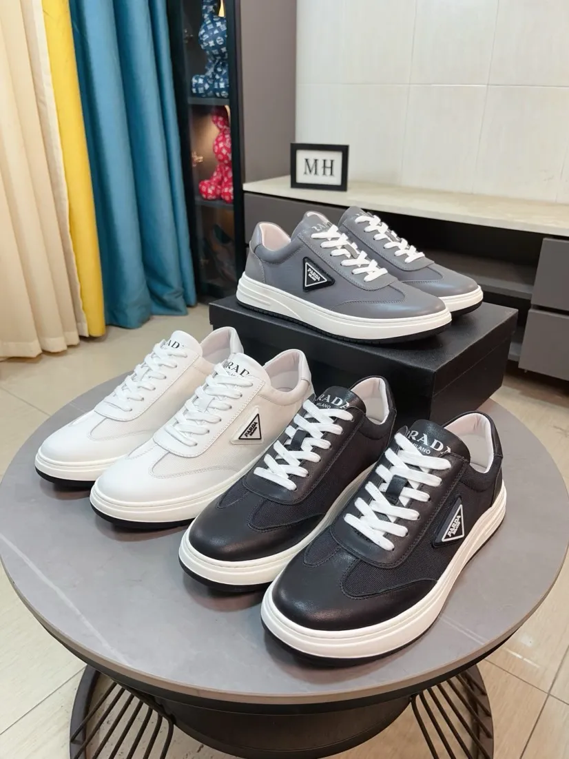 Men's shoes 💰420🌹🌹High-quality new Prada counters are launched simultaneously. The new men's shoes and 😘fabrics are selected from imported mesh and glue-spraying technology. Imported cowhide lining. 👍🏿High-end☄️Open-molded non-slip rubber outsole, exquisite lines, simple and elegant, comfortable and high-end for leisure travel. Code number: 38 to 44